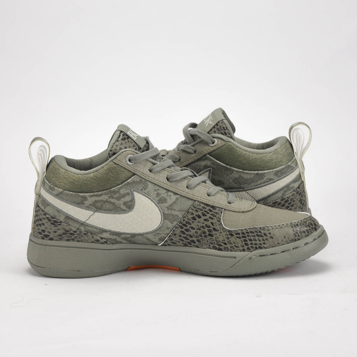Nike Book 1